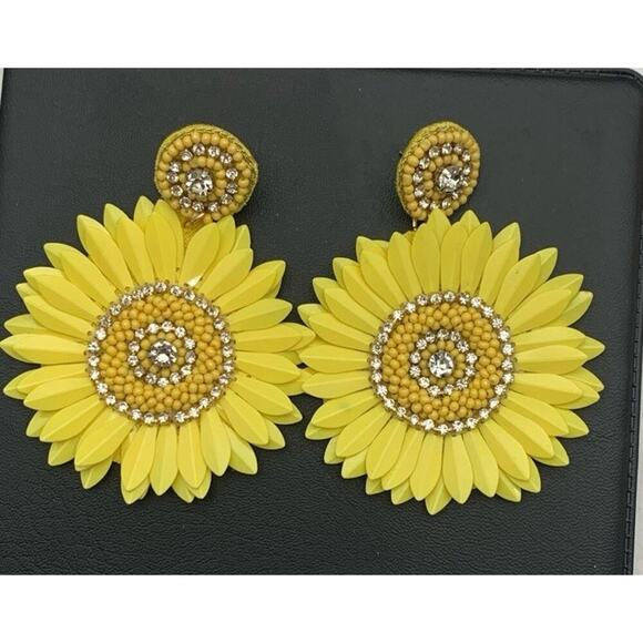 Fun Lightweight Bright Yellow Bead & Rhinestone Sunflower Daisy Pierced Earrings - Picture 1 of 4